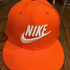 Nike Hat 🧢